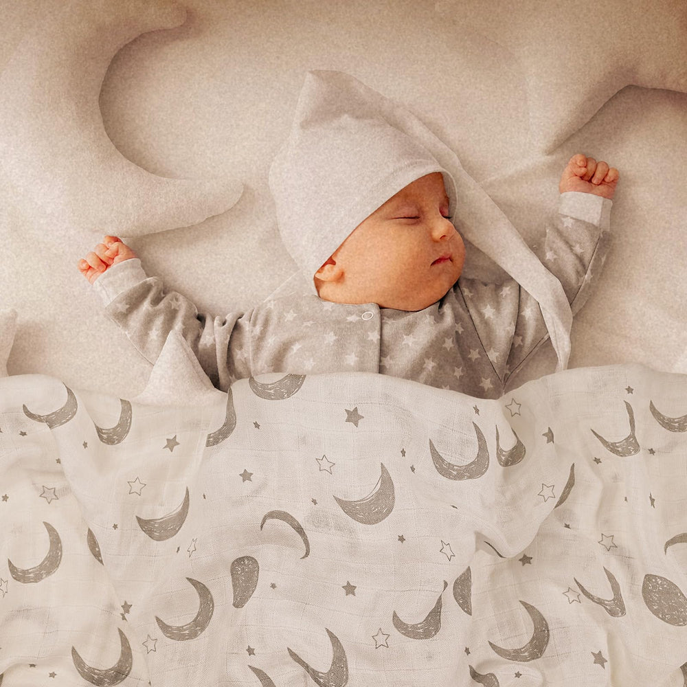 GLLQUEN BABY Star receiving blanket; absorbs moisture for quick cleaning.