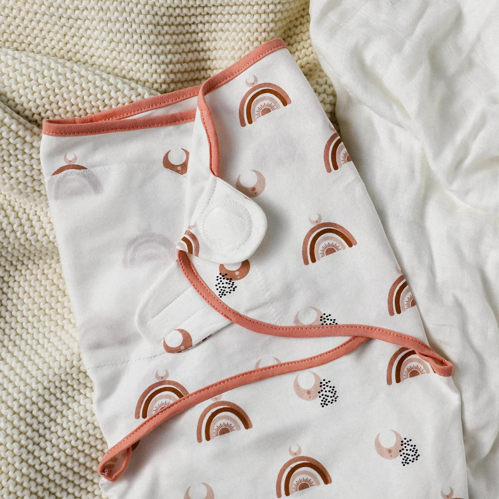 GLLQUEN BABY machine-washable swaddles simplify cleanup after busy days.