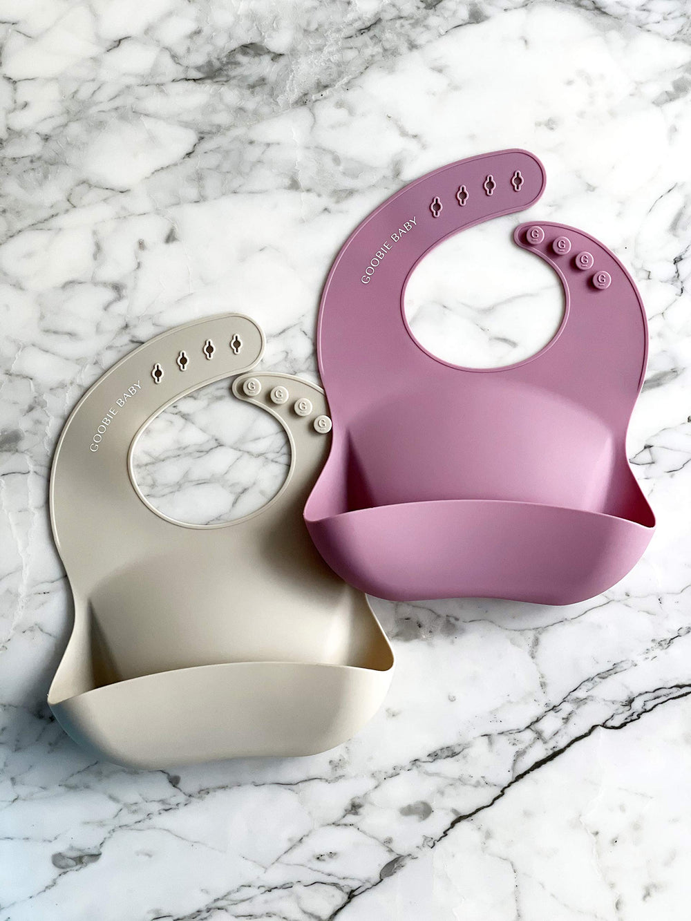 Goobie Baby silicone bib is non-toxic and BPA-free for peace of mind.