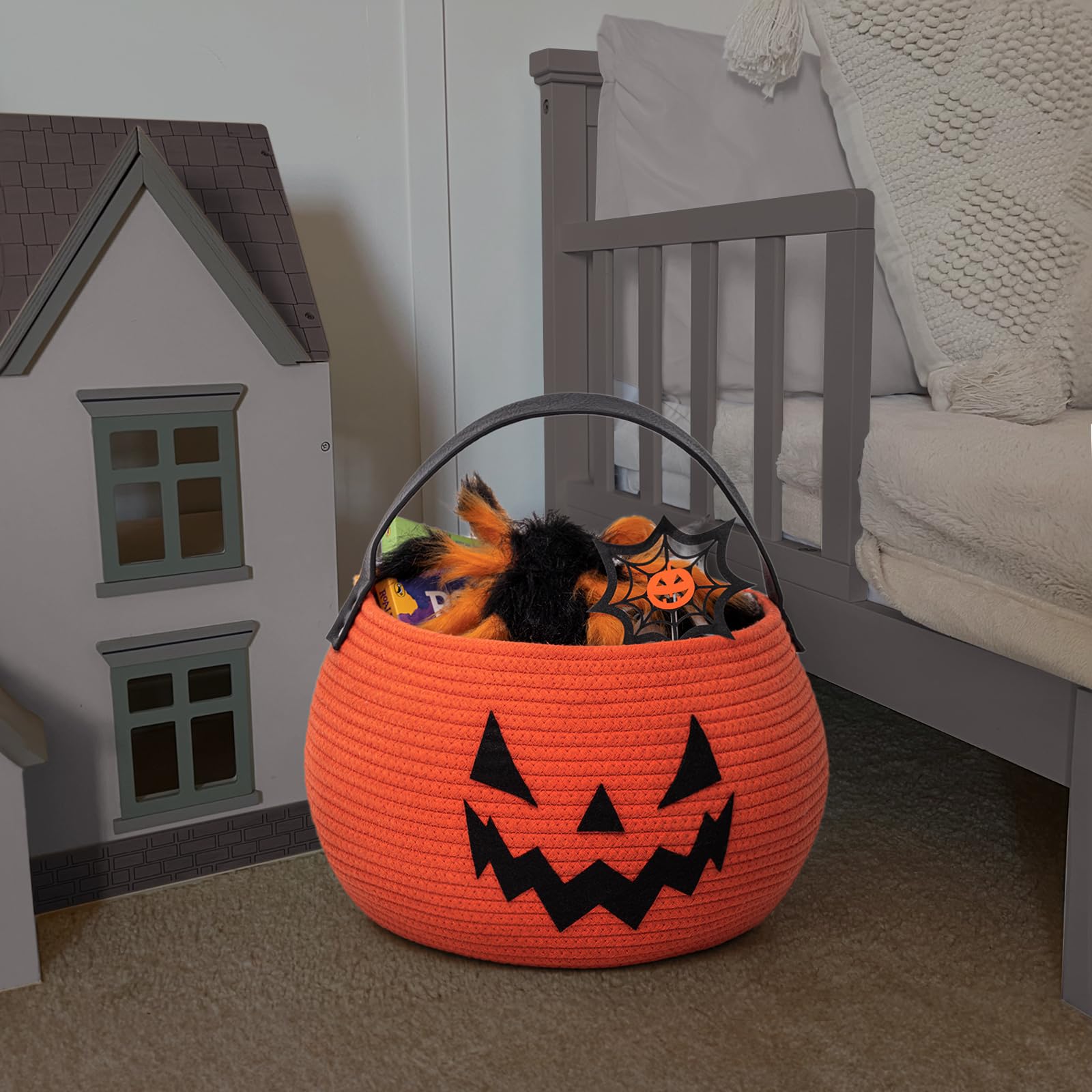 Goodpick candy bucket with handles, easy to carry during trick-or-treat