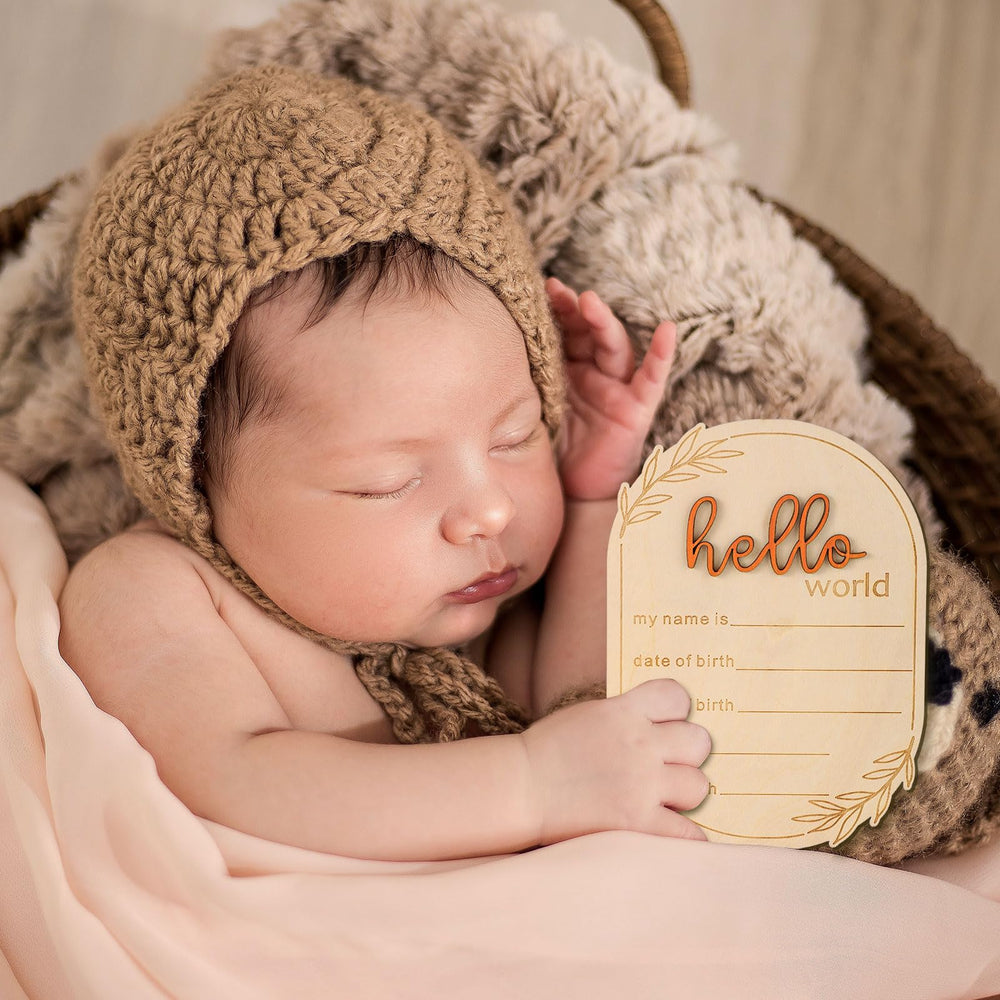 Gosknor birth announcement plaque gift-ready for new families