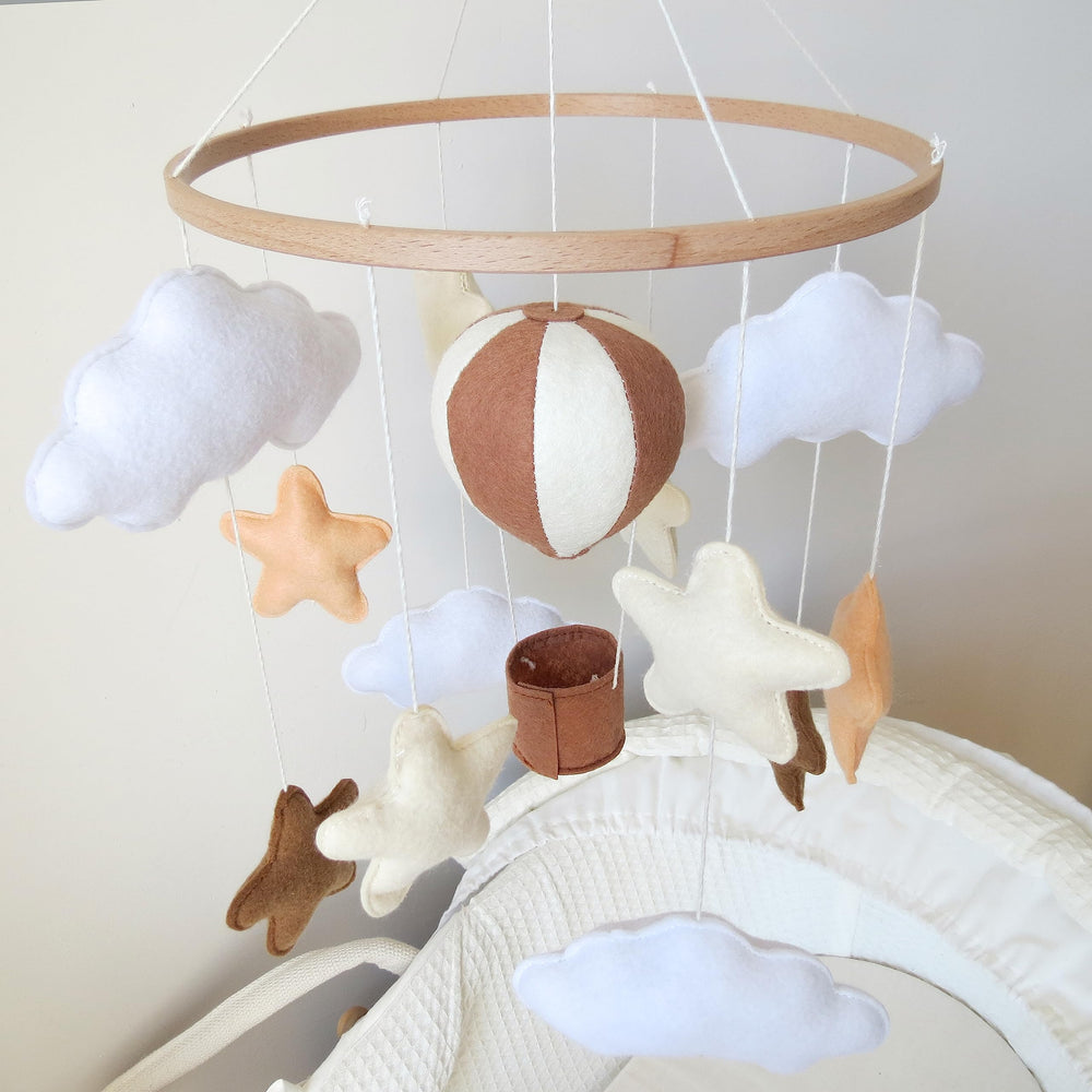 Goukurlsma crib mobile gift idea for newborns and new parents.