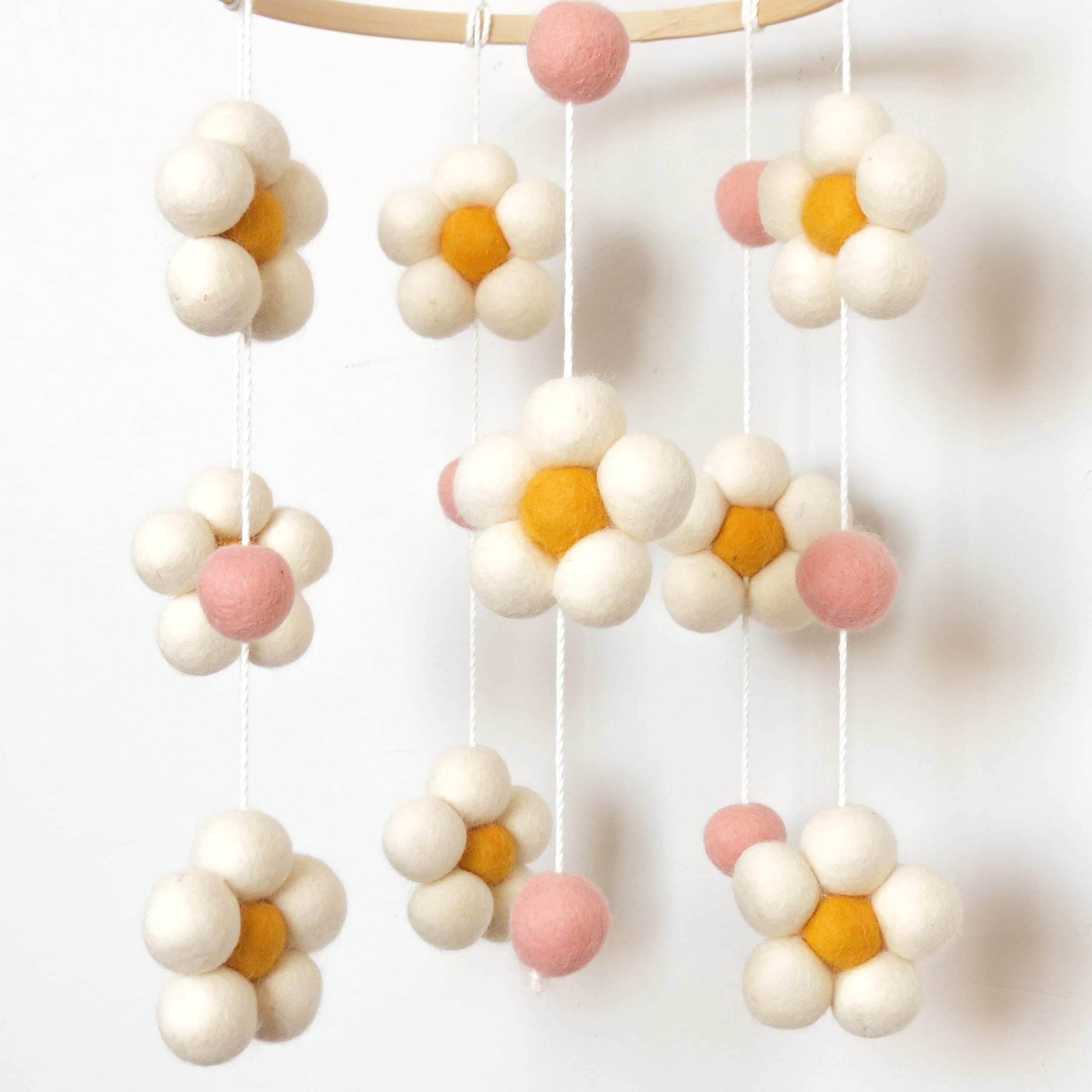 Goukurlsma Cotton-dolls add soft tactile charm for baby exploration.
