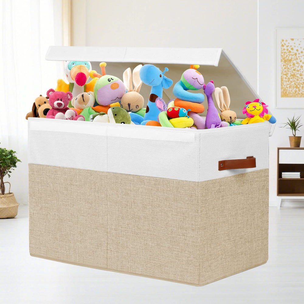 Gowee removable divider board helps separate toys and blankets.