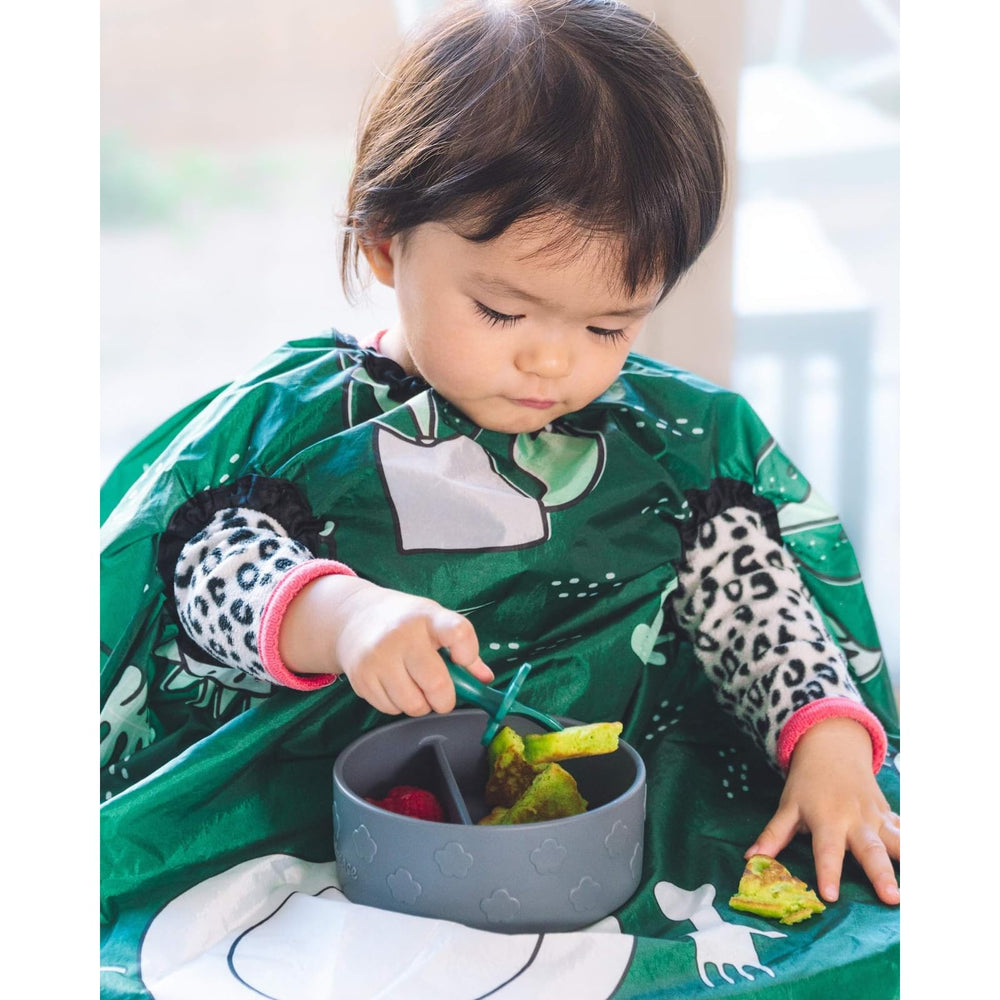 Forest green Grabease bib cleaned easily and machine washable.