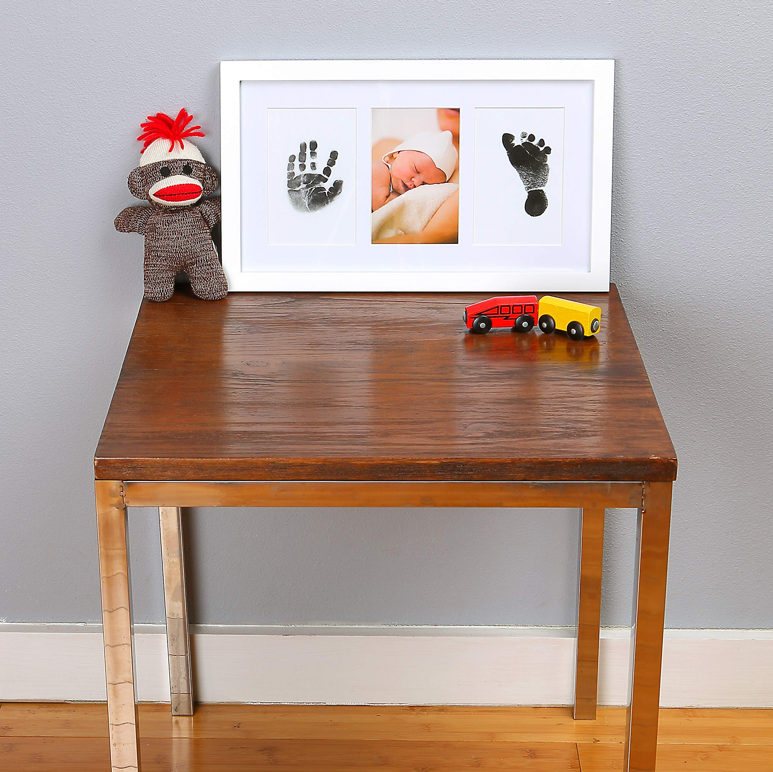 Green Pollywog archival paper set; acid-free for lasting memories.
