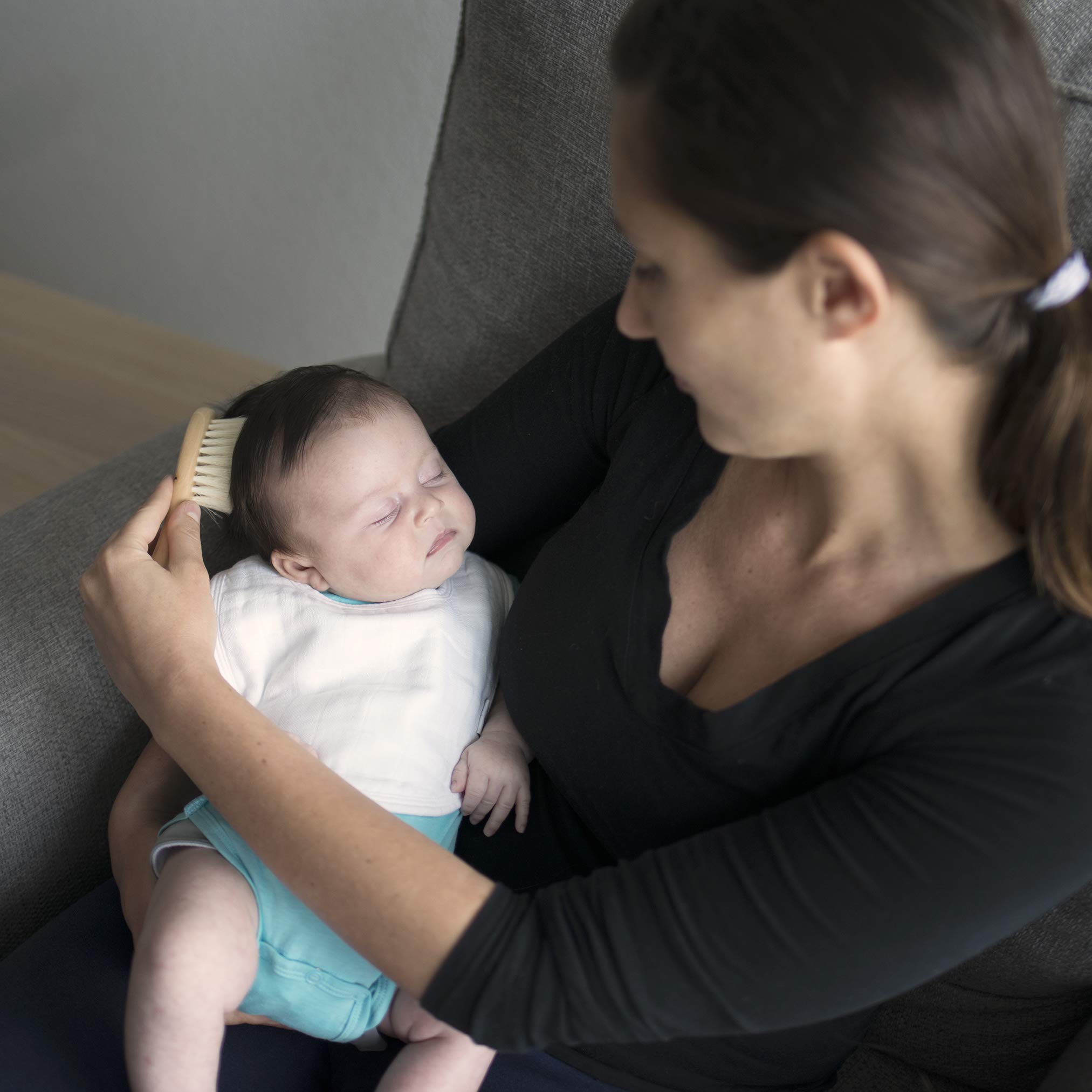 Green Sprouts bibs for 0-12 months with soft, breathable fabric.
