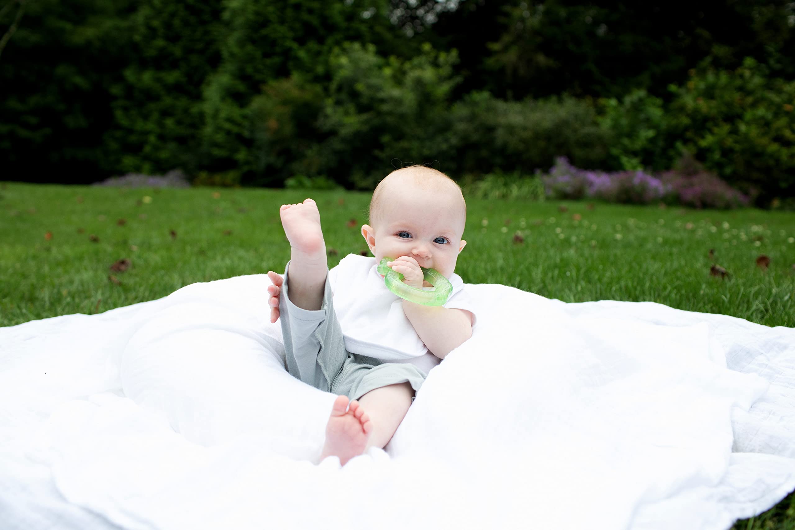 Green Sprouts Stay-Dry Bib front length coverage and neat appearance