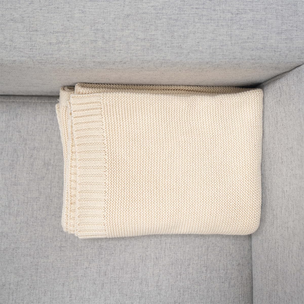 Grewear Baby Knit Blanket nursing-blanket setup shows versatile coverage for feeds.