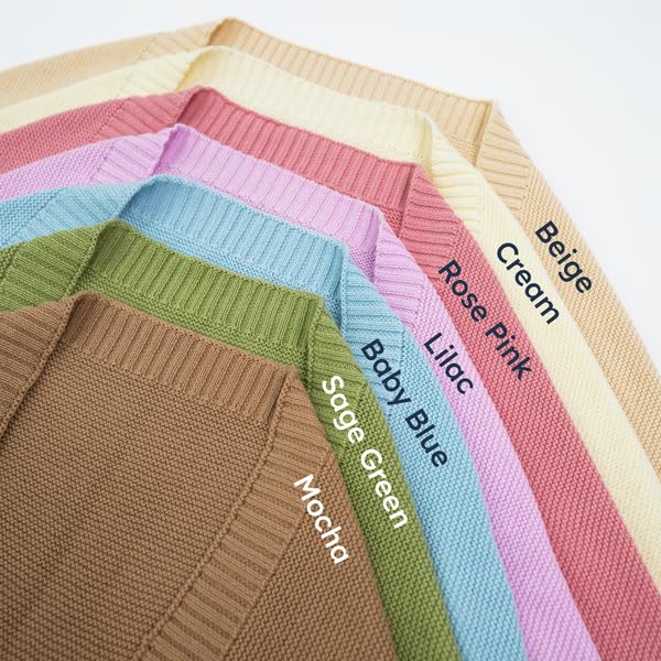 Grewear Baby Knit Blanket play-mat arrangement illustrates compact, travel-friendly use.