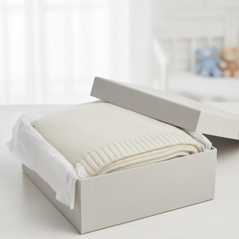 Grewear Baby Knit Blanket stroller-cover view emphasizes on-the-go warmth with breathable fabric.
