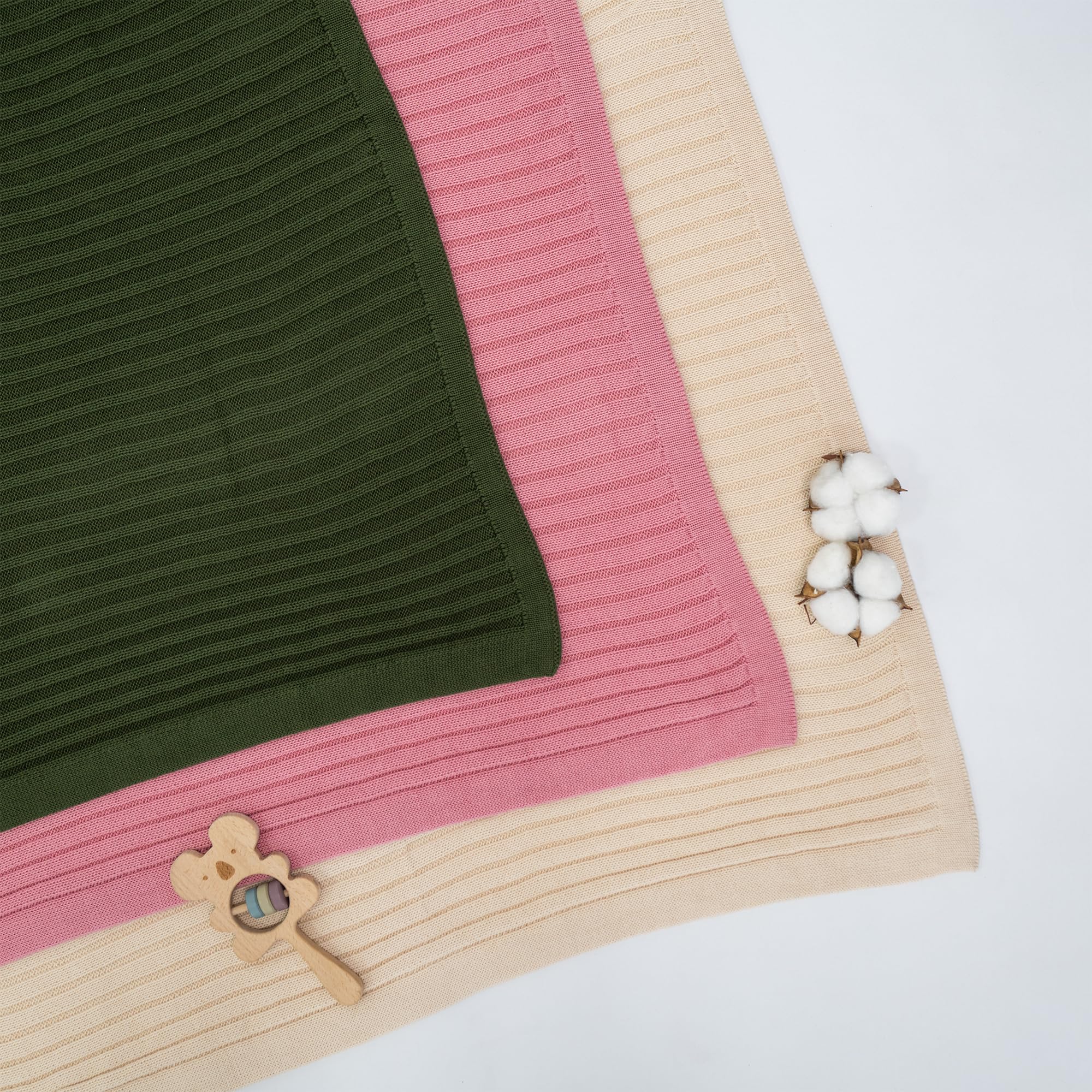 Grewear Baby Knit Blanket supports tummy time with gentle softness.