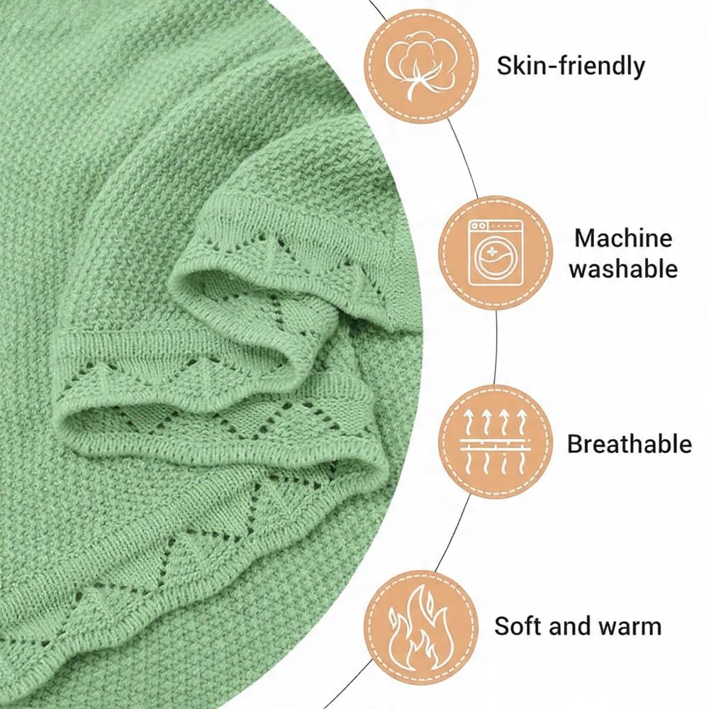 Grewear blanket in stroller mode offers on-the-go comfort.