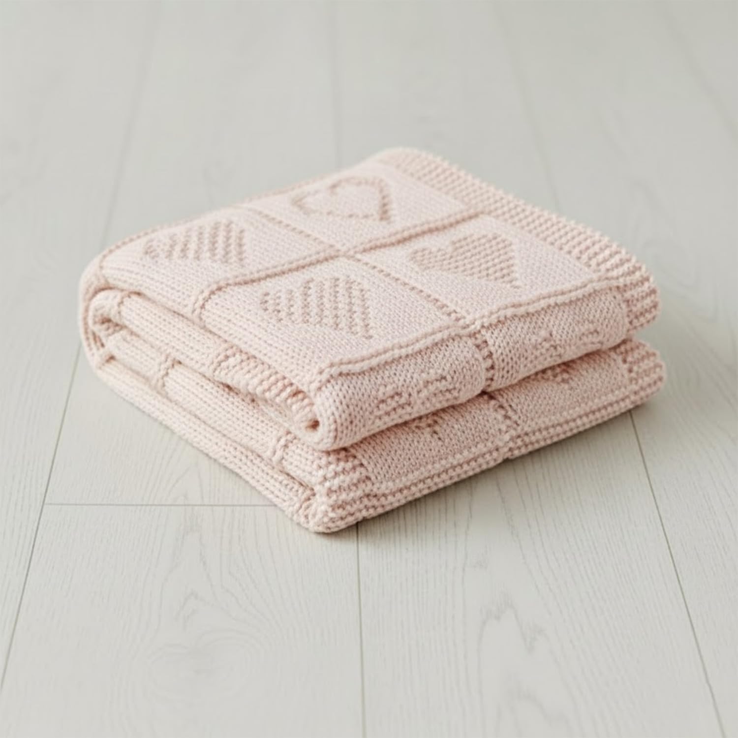 Grewear baby knit cotton blanket with pink heart pattern, soft and breathable for crib time.