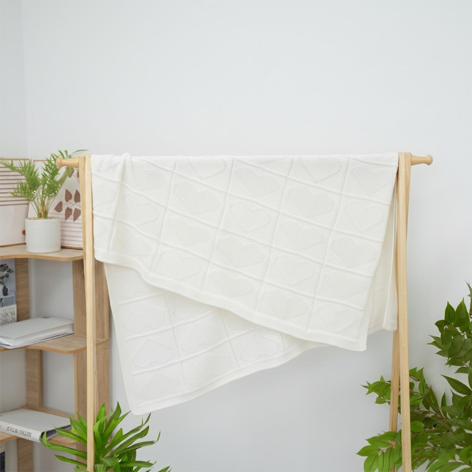 Grewear blanket is machine washable and fade-resistant