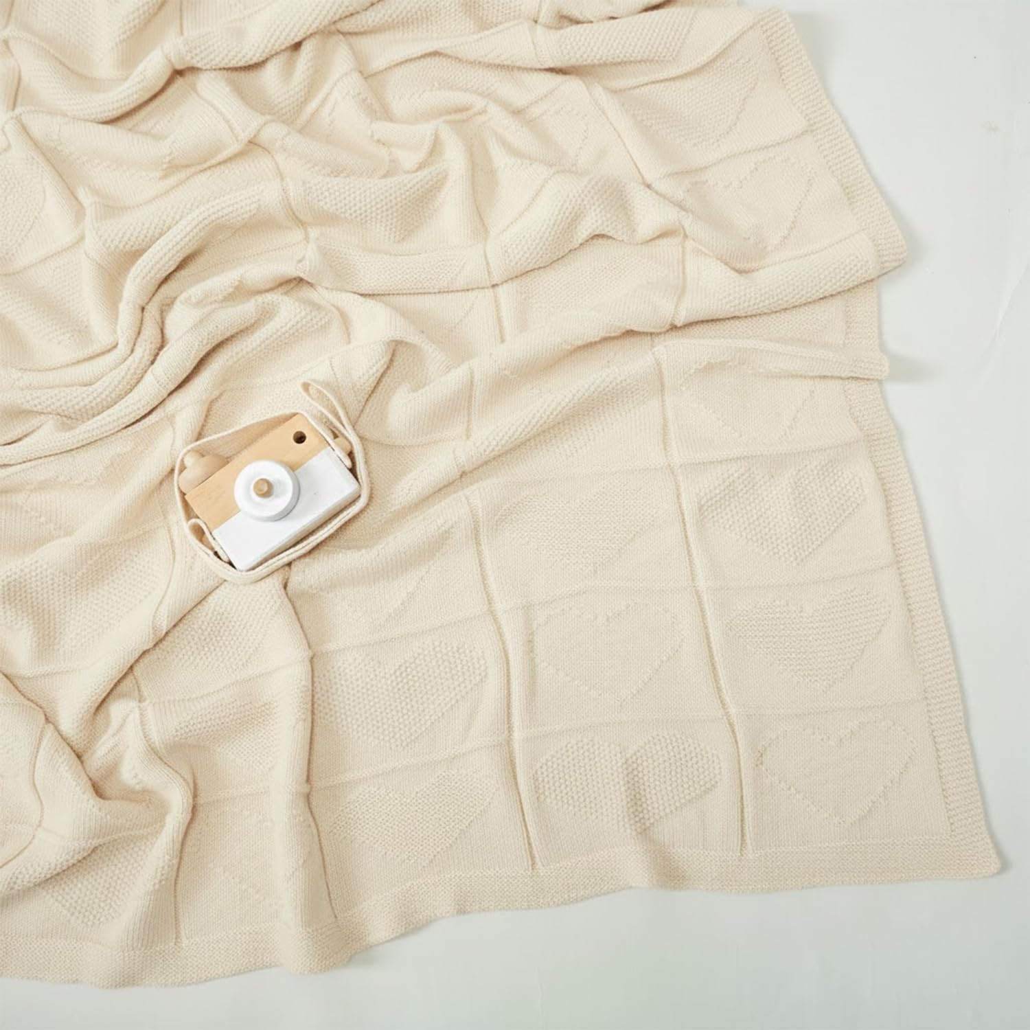 Grewear blanket care wash fade-resistant machine washable and durable.