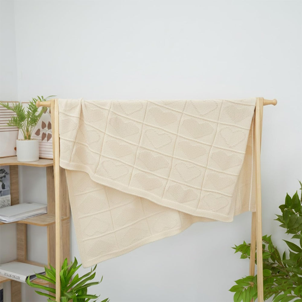 Grewear machine-washable blanket stays soft with washing