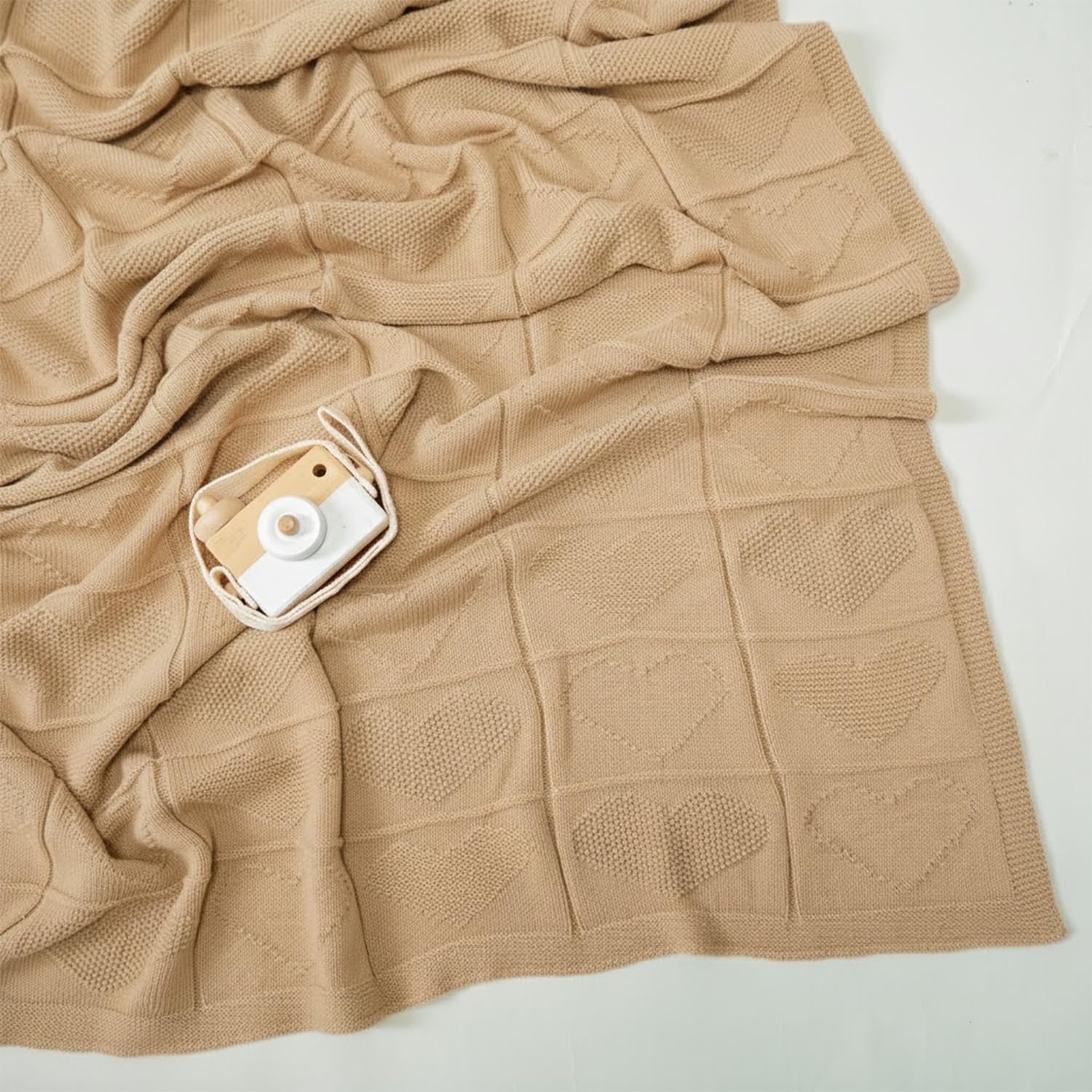 Grewear year-round baby blanket suitable for indoor and outdoor use.