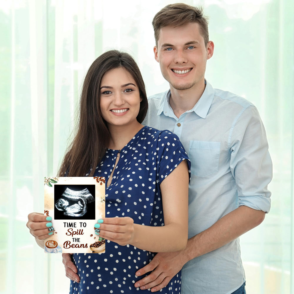 GROBRO7 nursery decor frame keeps ultrasound memories within reach.