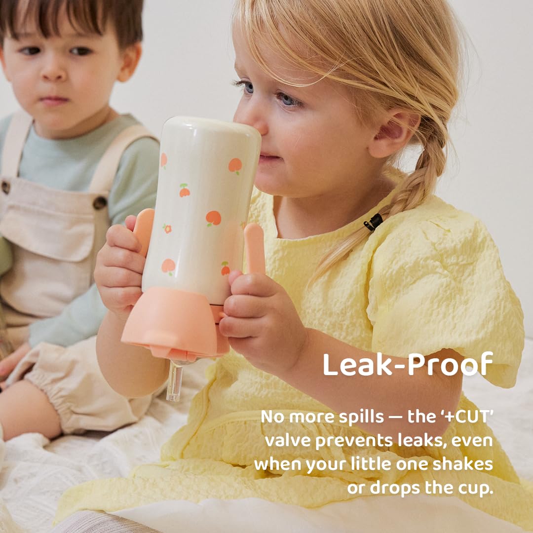 GROSMIMI vacuum-insulated cup preserves cold or hot drinks during play