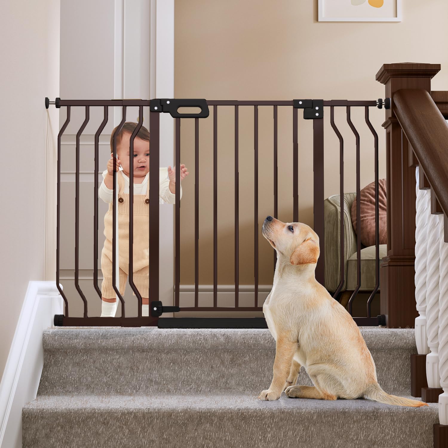 Grownsy Mom's Choice gate front view shows sturdy stair safety.