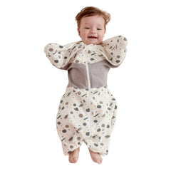GROWNSY starfish design swaddle gently comforting baby for peaceful sleep.