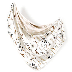 GRSSDER Flora beige baby blanket with double-layer warmth for swaddling and cozy naps.
