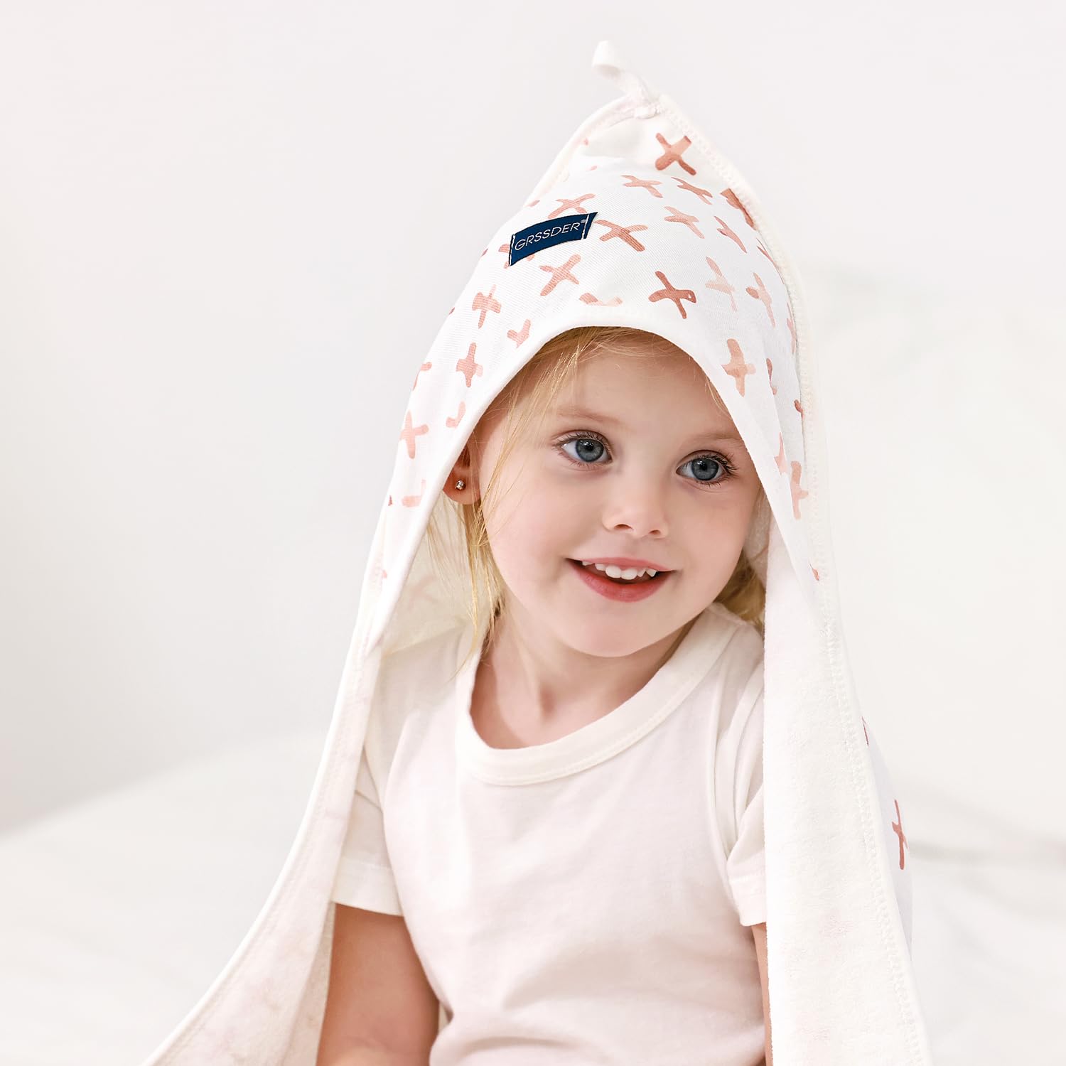 GRSSDER hooded towel patterns showcase gender-neutral designs for babies