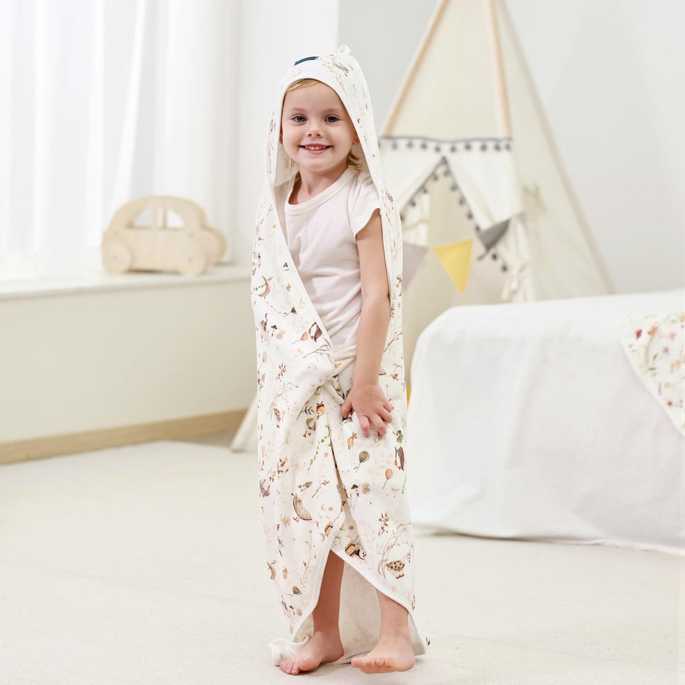 GRSSDER 2-pack baby towels displaying original designs for stylish bathtime moments.