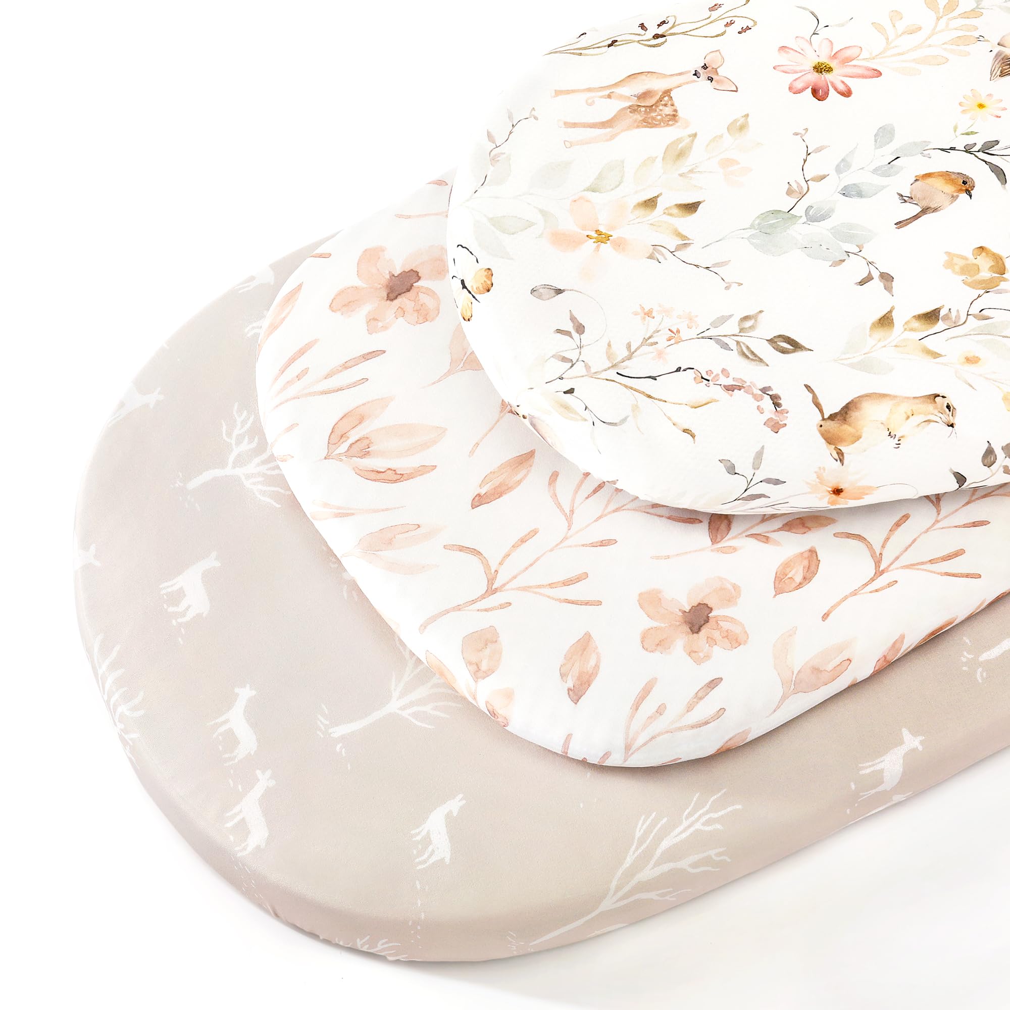 Universal-fit bassinet sheet keeps the mattress secure with snug elastic bottom.