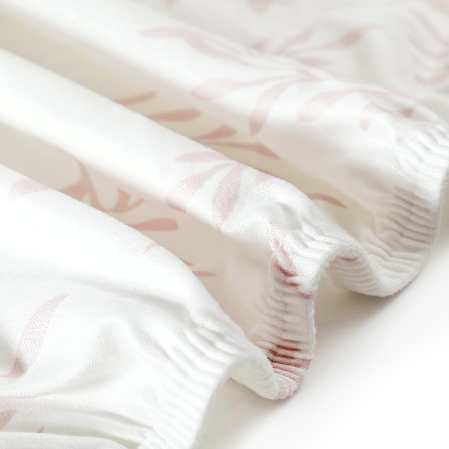 GRSSDER bedding sheets feature serene floral pattern for a calming nursery.