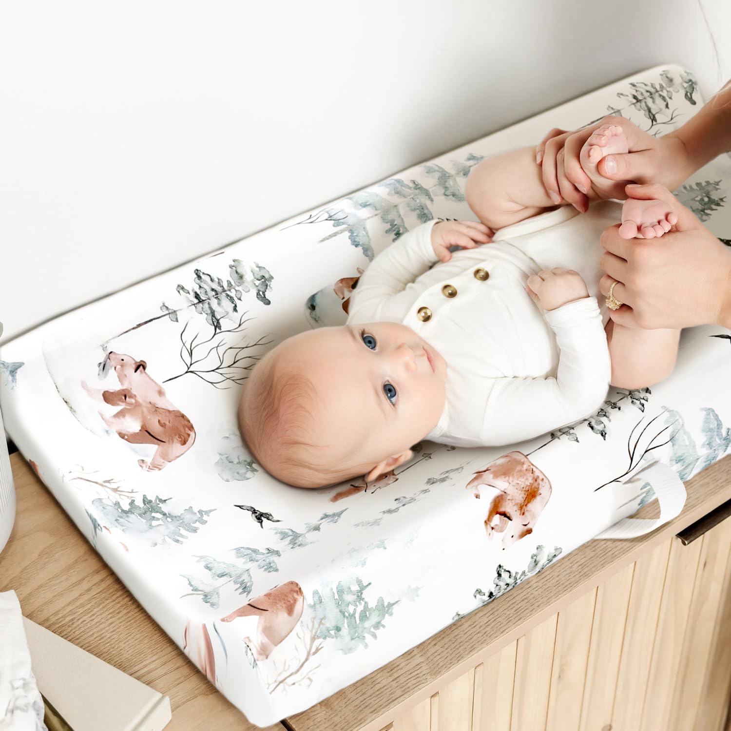 GRSSDER jersey-knit changing pad cover for breathable, sweat-absorbing comfort.