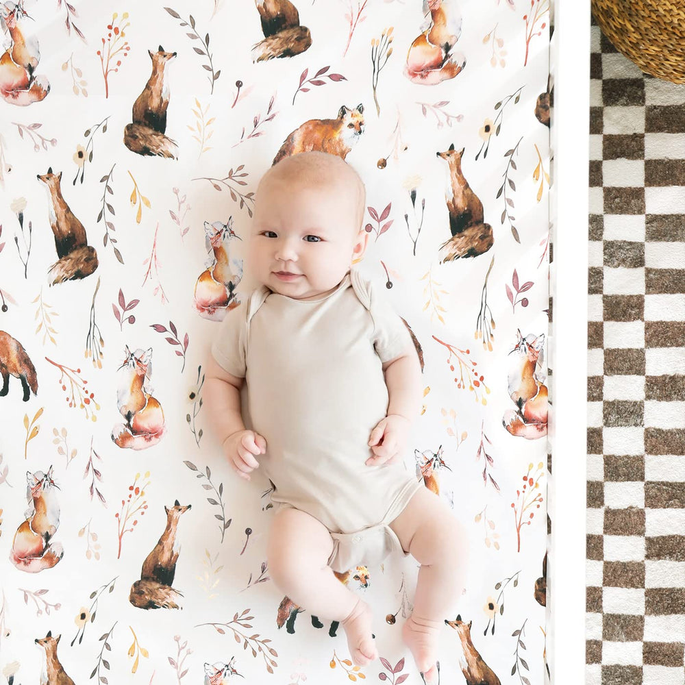 GRSSDER universal-fit crib sheet for standard 52 x 28 x 8 inches.