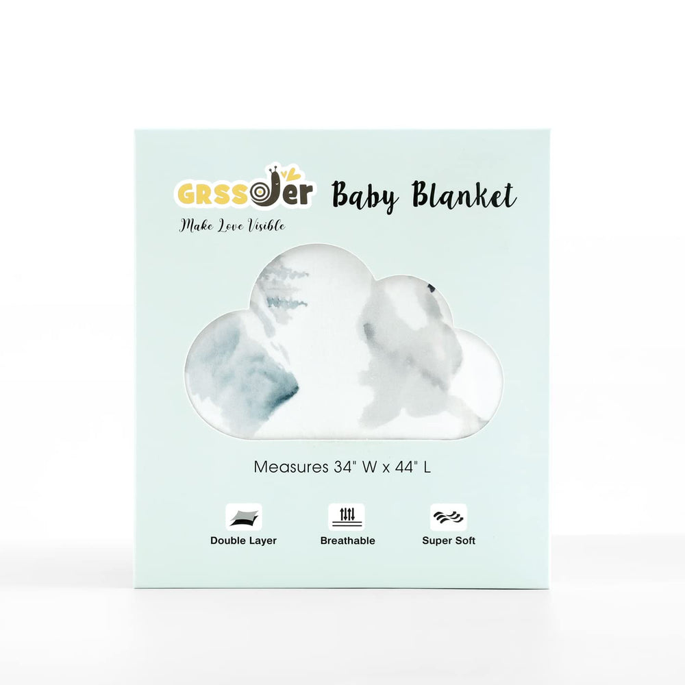 GRSSDER machine-washable blanket being laundered for easy care