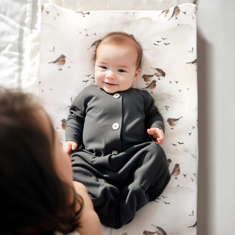 GRSSDER machine-washable fabric stays vibrant and pill-free.