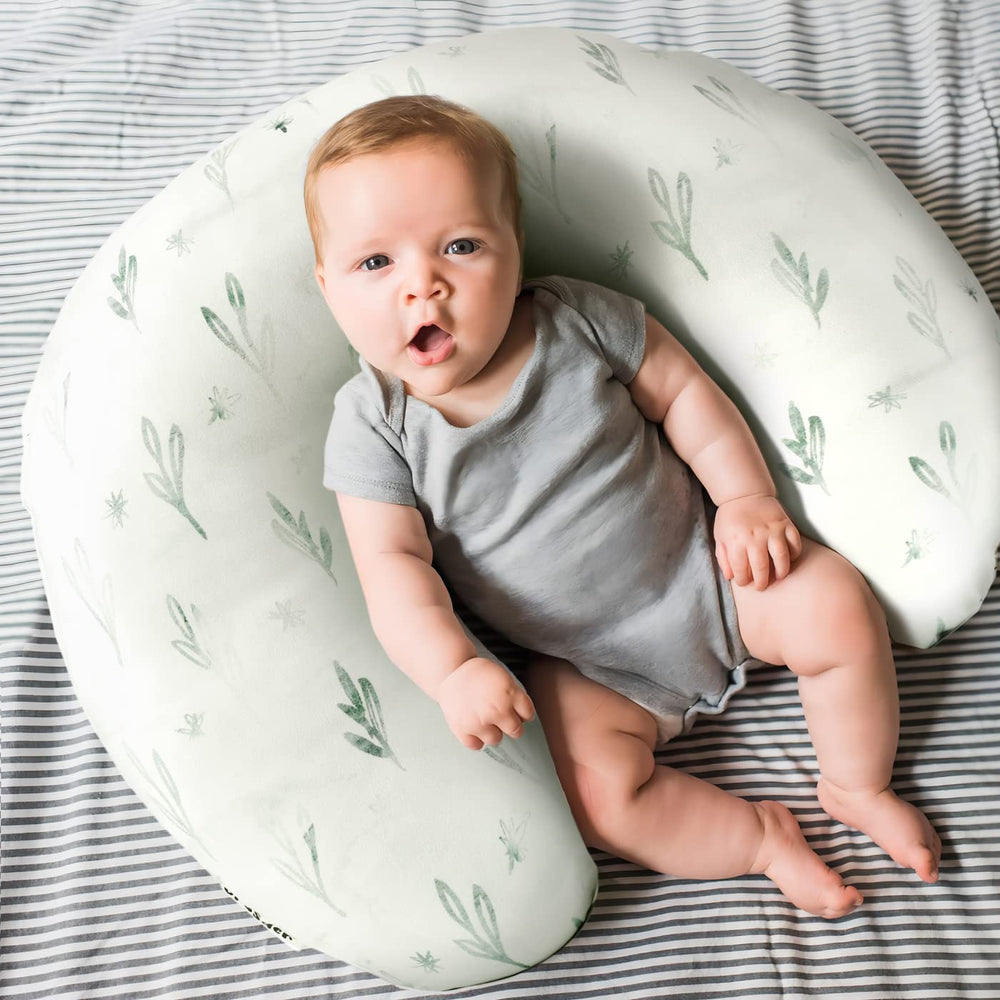 GRSSDER breathable fabric keeps nursing sessions comfortable for baby