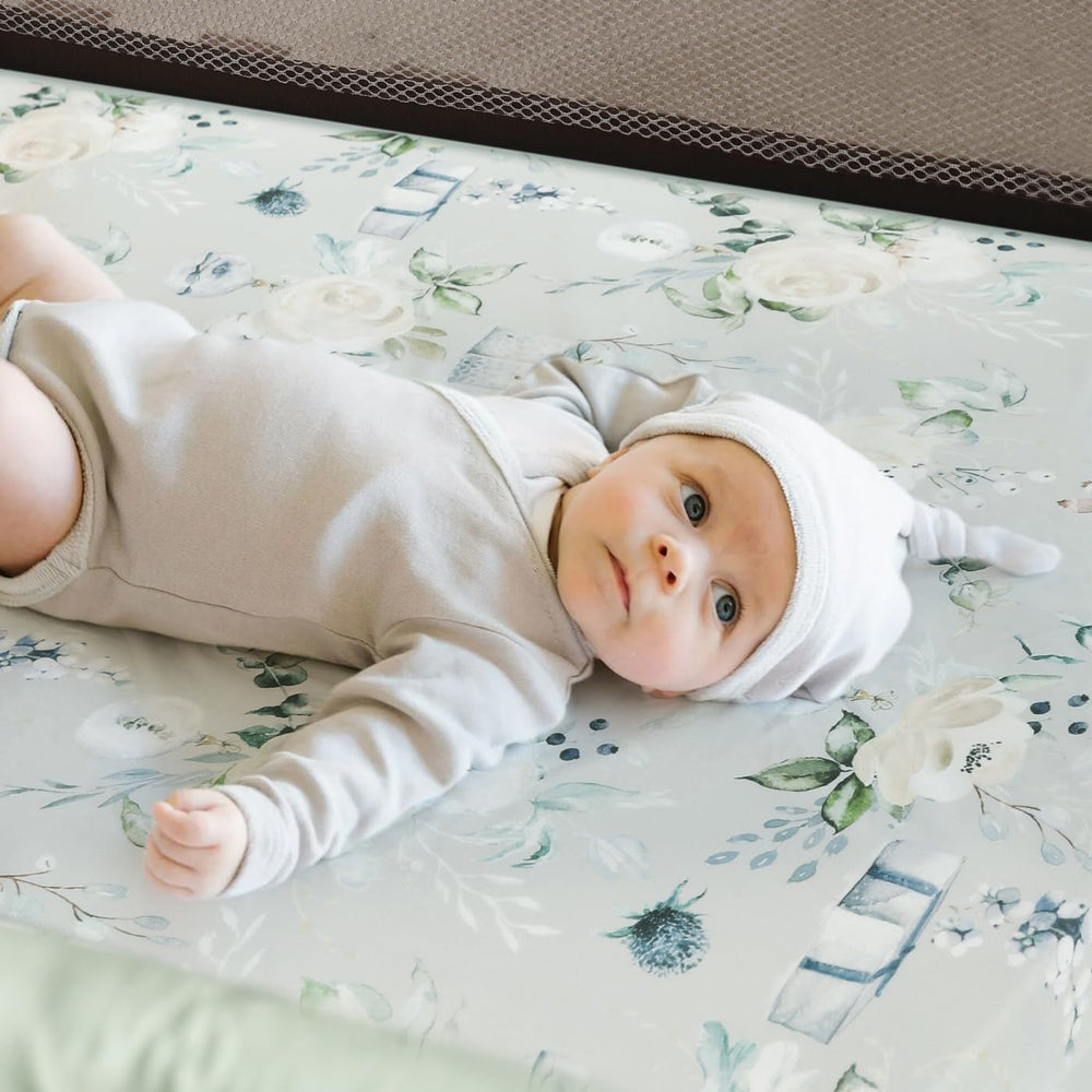 GRSSDER universal-fit design covers standard pack n play mattresses with elastic edge.