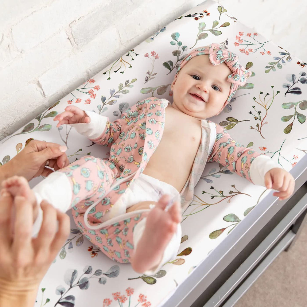 GRSSDER ultra-soft jersey knit delivers breathable comfort for baby.