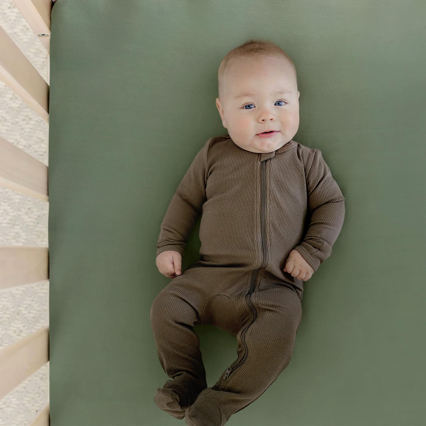 GRSSDER tee-shirt feel crib sheet keeps baby comfortable