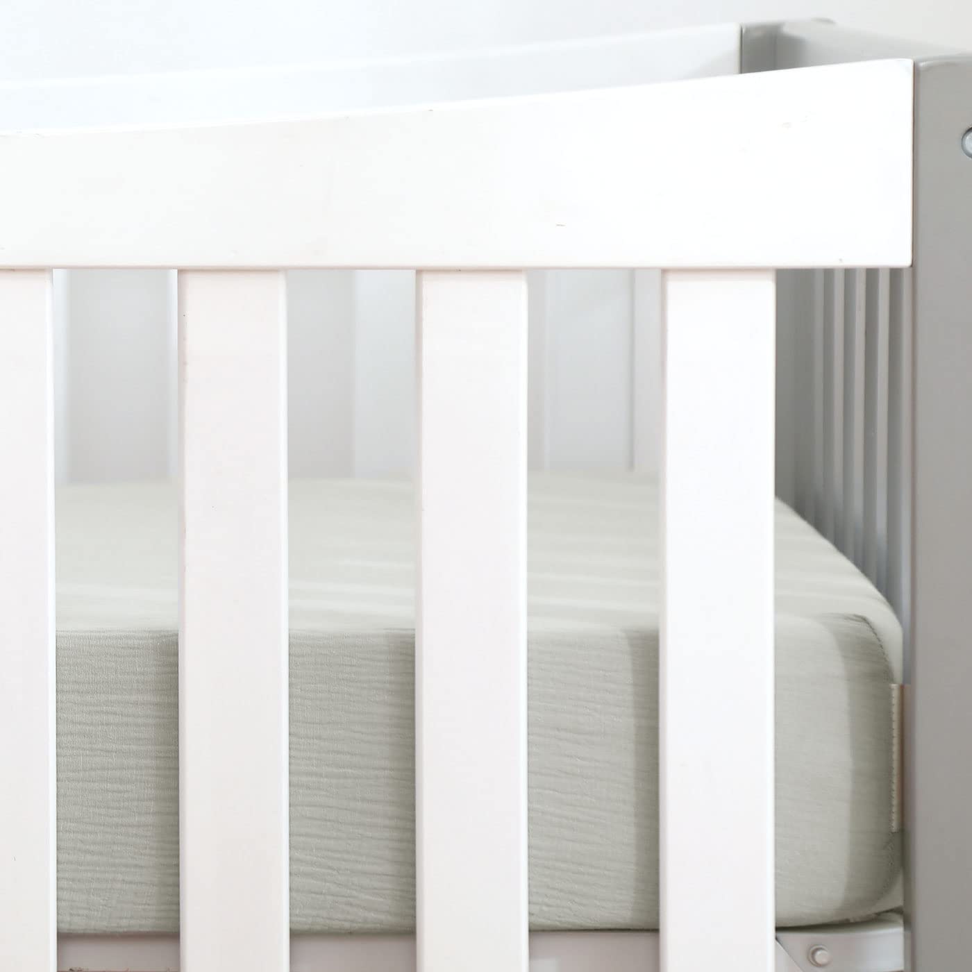 GRSSDER two-pack crib sheets highlighting convenient value for busy parents
