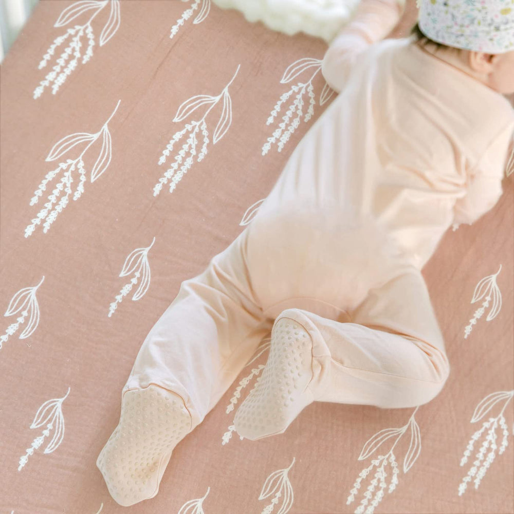 GRSSDER wheat print design adds cute style to any nursery