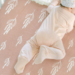 GRSSDER wheat print design adds cute style to any nursery