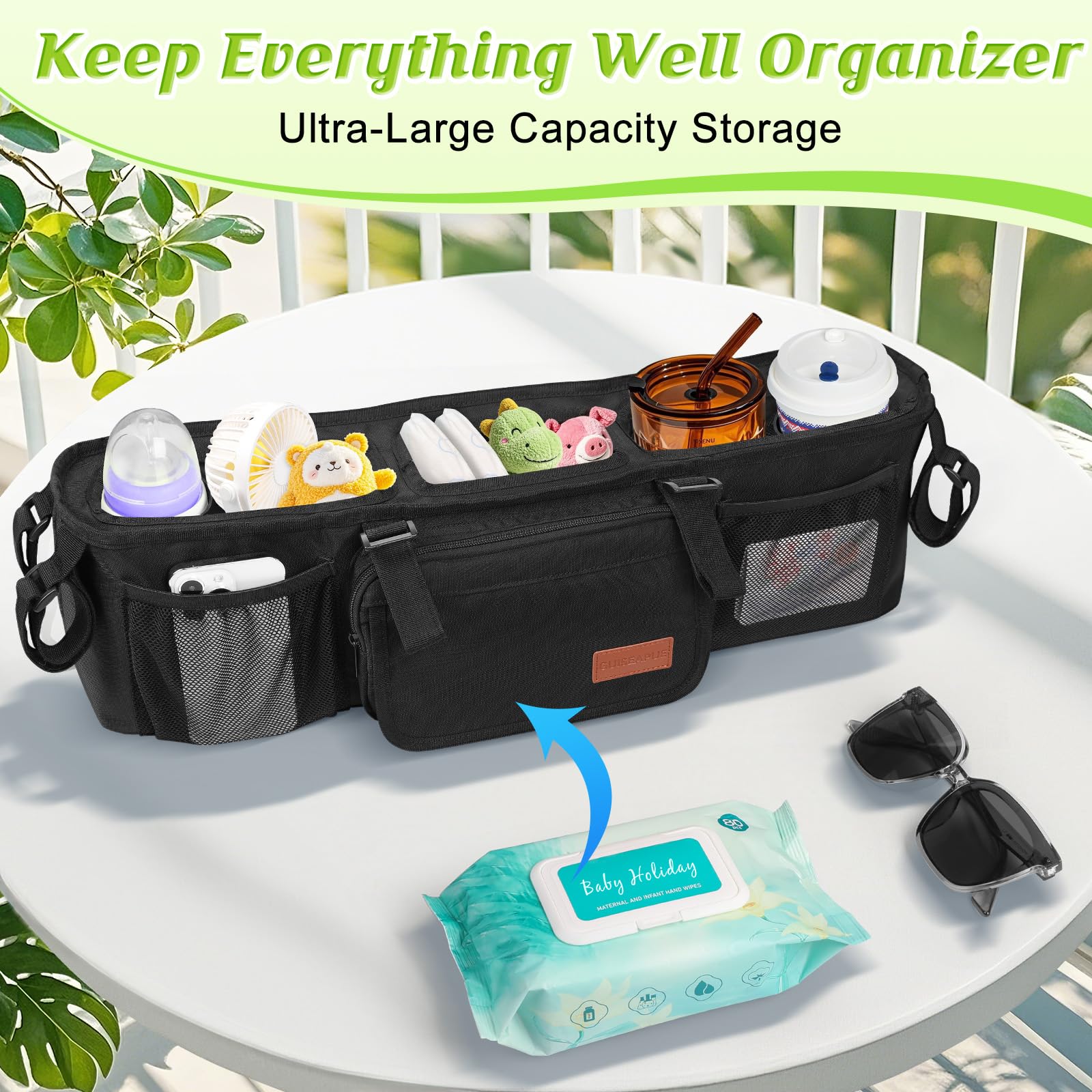 Guiseapue organizer interior with leak-proof liner makes cleanup simple after outings.