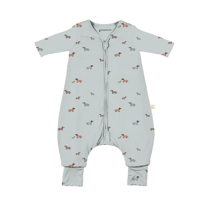 GUNAMUNA sleep sack with Woof print; cozy cocoon ideal for naps and night sleep.