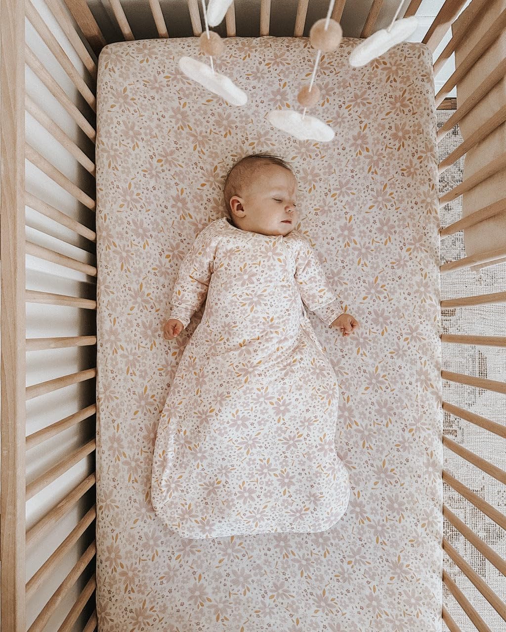 GUNAMUNA WONDERZiP four-way zip enables gentle diaper access