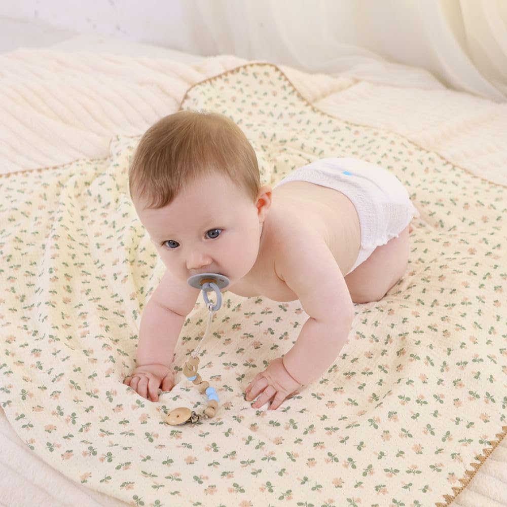 Gunnaicat muslin cotton double-layer blanket, breathable and durable for everyday use.