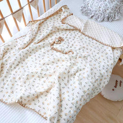 Gunnaicat soft fabric, skin-friendly for naps and cuddles.
