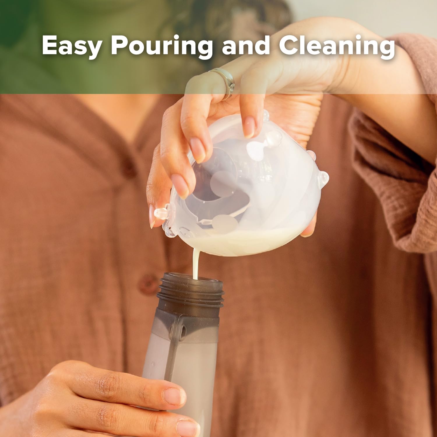 Haakaa Ladybug Milk Collector's two-piece design simplifies care and storage.