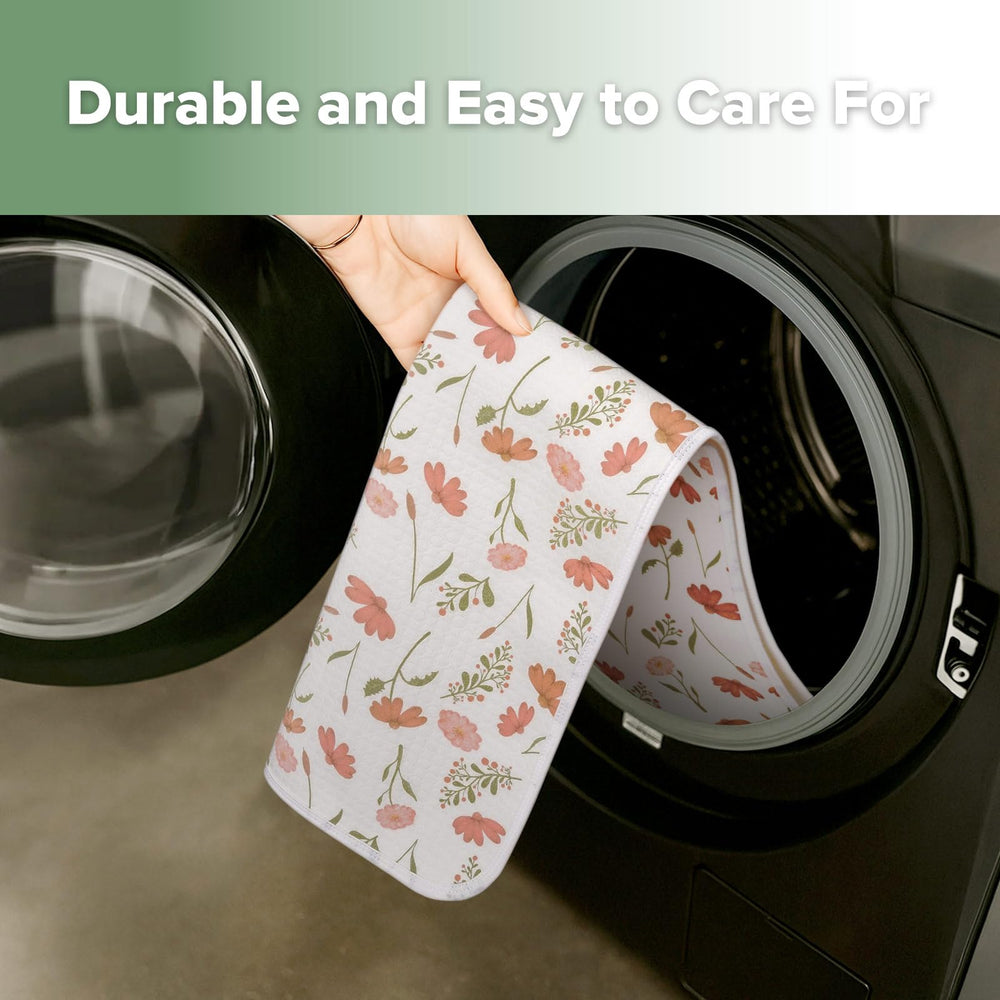 Haakaa machine-washable liner with durable reinforced edges handles frequent washing.