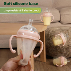 Haakaa non-slip handle helps small hands grip and lift confidently.